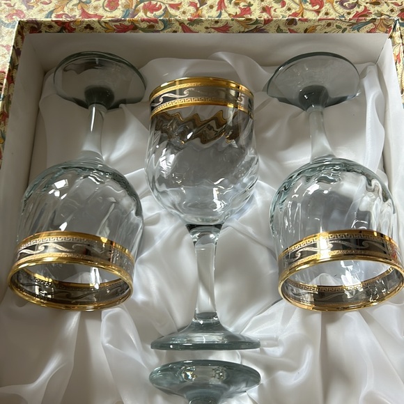 Cristalleria F.LLi Fumo Gold Trim Wine Glasses - Set of 6 in Box - Picture 4 of 17
